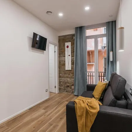 The Rent - Modern Three-bedroom A Few Steps From The Colosseum