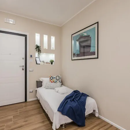 Daire The Rent - Modern Three-bedroom A Few Steps From The Colosseum *