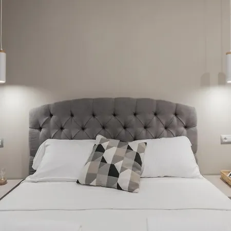 Daire The Rent - Modern Three-bedroom A Few Steps From The Colosseum Roma