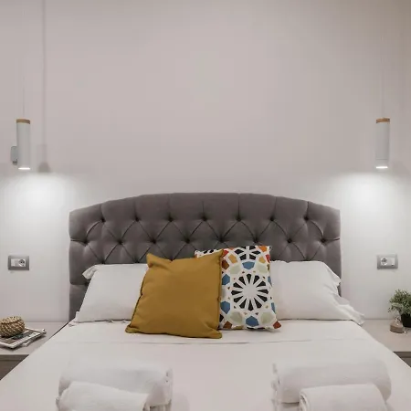 Daire The Rent - Modern Three-bedroom A Few Steps From The Colosseum *