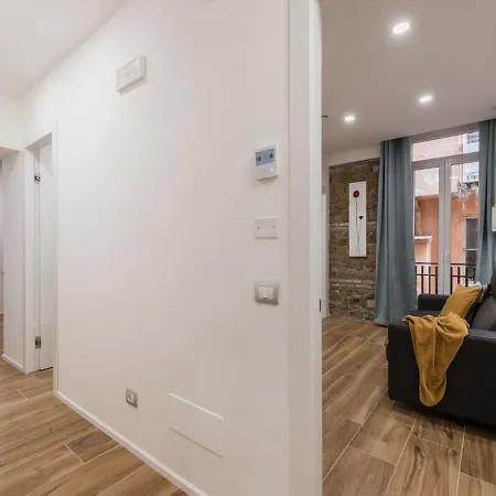 Apartment The Rent - Modern Three-bedroom A Few Steps From The Colosseum